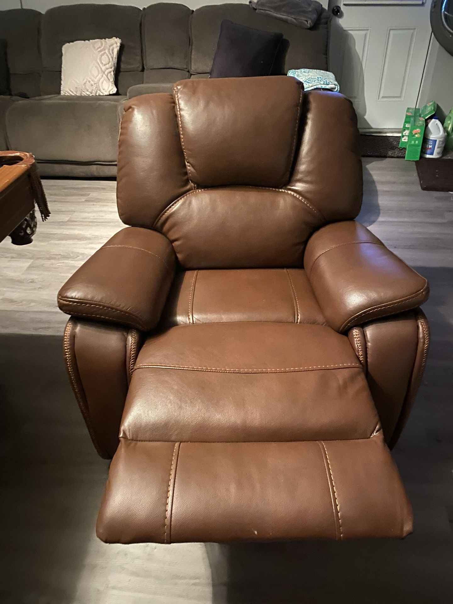 Recliner Chair. No Rocking Chair - Manual -  Like New