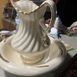 Antique Pearl White Gold Trim Teapot