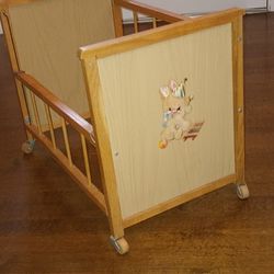 1950's Doll Crib