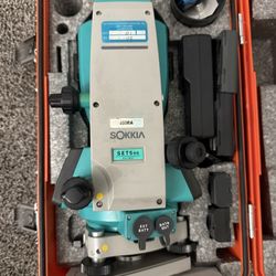 SOKKIA SET 500 D21801 Total Station and SDR33 DATA COLLECTOR