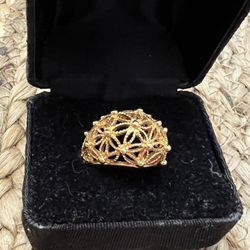 Avon Ring (size 8
