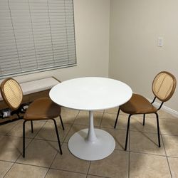 35” Round White Metal Base Table w/ 2 Chairs