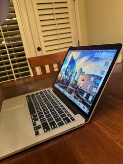 2015 MACBOOK PRO! With RETINA DISLAY!