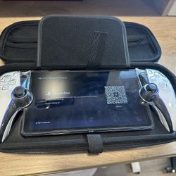 PS PlayStation Portal With shell And Travel Case