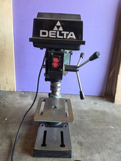 Vintage Delta 8" Benchtop Drill Press (1/4 HP) - Clean w/ Chuck Key