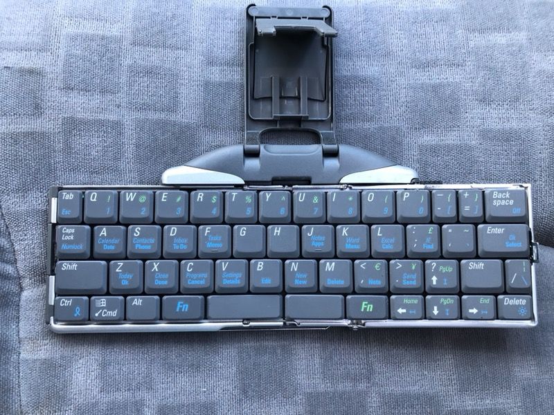 iGo Stowaway - Ultra - Slim - Bluetooth Keyboard