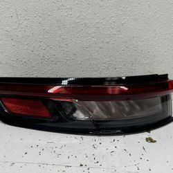 2021-2023 JEEP GRAND CHEROKEE OEM TAIL LIGHT OUTER LEFT SIDE LED F00HTC412103