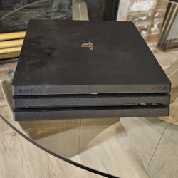 Ps4 pro + 2 controller