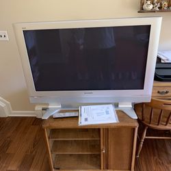 Panasonic 42” Tv