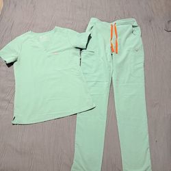 Figs Scrub Set