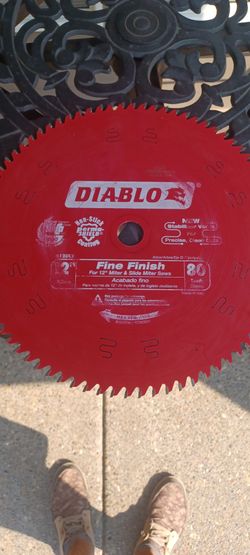 Like new condition Diablo chop saw blade. 12 in 80 tooth