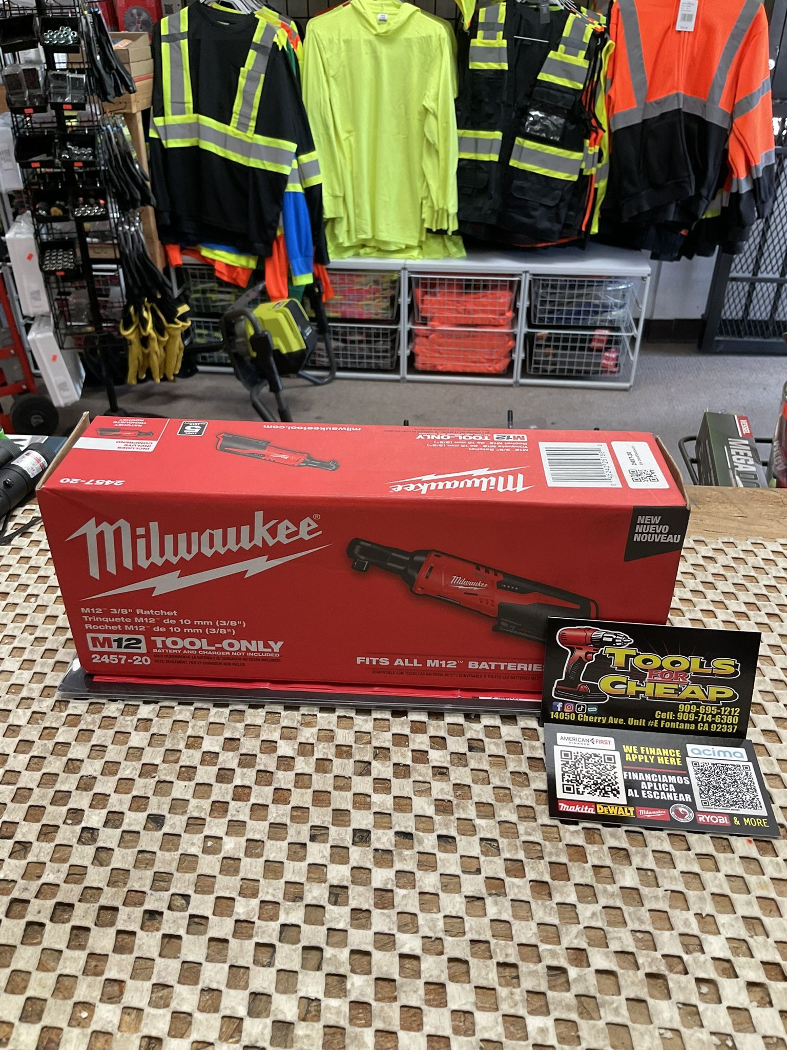 Milwaukee M12 12V Lithium-Ion Cordless 3/8 in. Ratchet (Tool-Only)