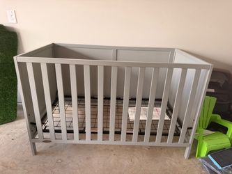 Graco Baby Crib - adjustable