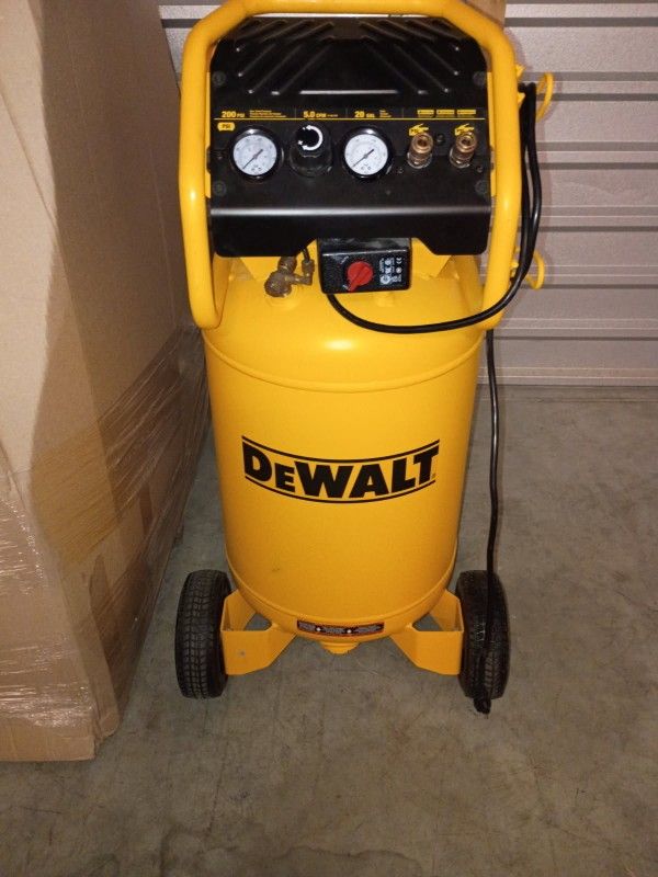 Compressor Dewalt 20 Gallones