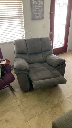 $100 el set de mueble Reclinable