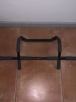 Pull Up Bar