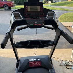 2022 sole F63 Treadmill