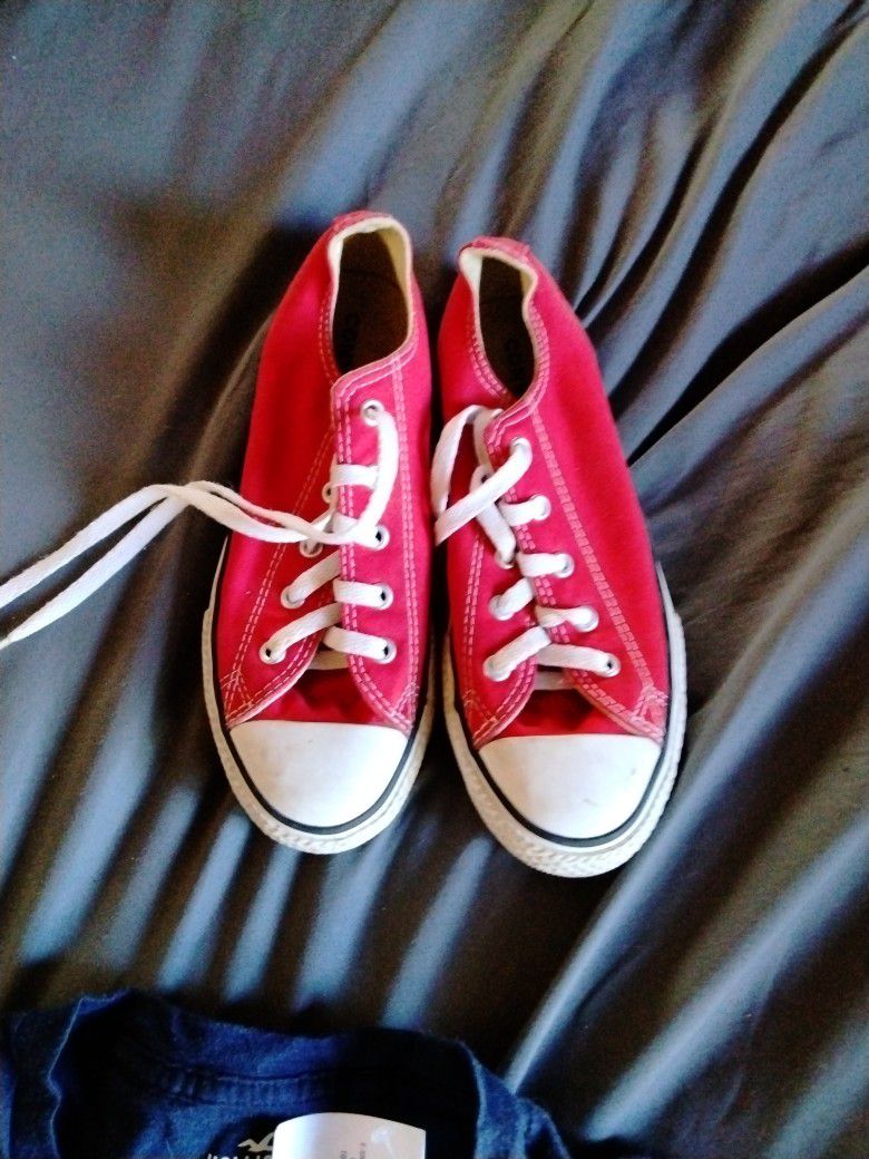 Converse Kids Size Two And A Half Like You