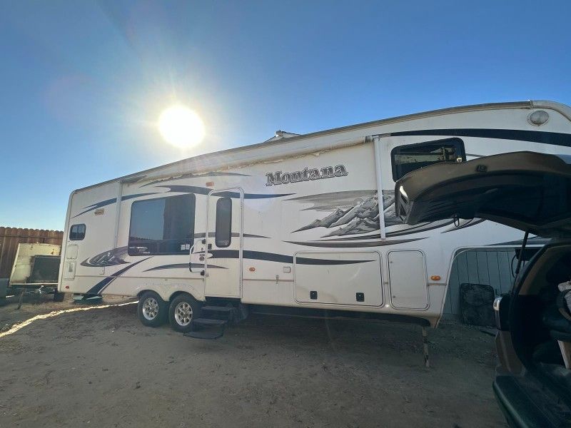 Montana 5th Wheel