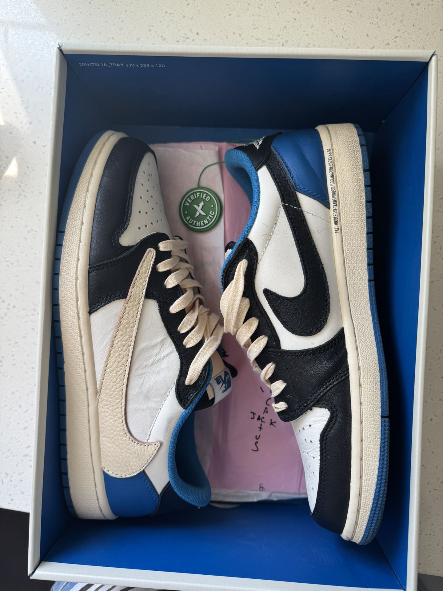 Jordan 1 Retro Low OG SP Fragment x Travis Scott