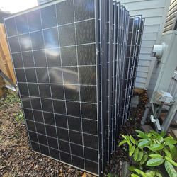 Vendo 32 Paneles Solares Con Sus Cuñectores En Muy Buen Estado  $1300