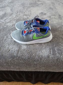 Tenis Nike número 7 para mujer