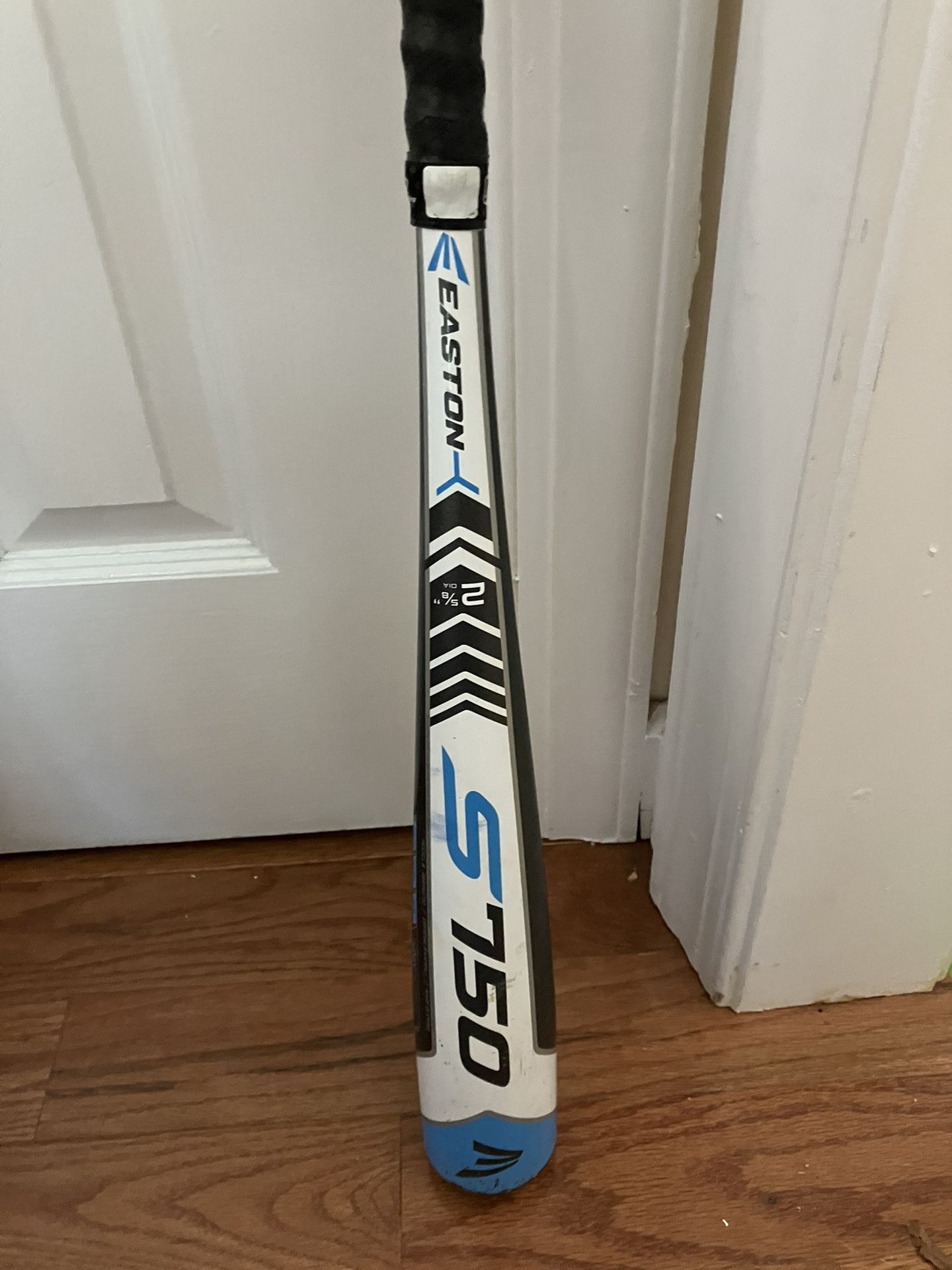 Easton S750 USA Bat: 28” -10