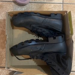 Men’s Hiking Boots