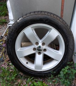 Dodge Challenger R/T Rims and Tires