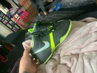 Nike’s size 5y