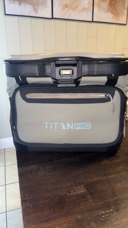 Titan pro zipper less cooler bag