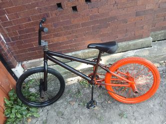 Custom stunt bmx