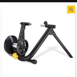 Saris M2 smart trainer With Climbing Block