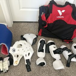 Taekwondo Sparring Kit  9 Items With Bag