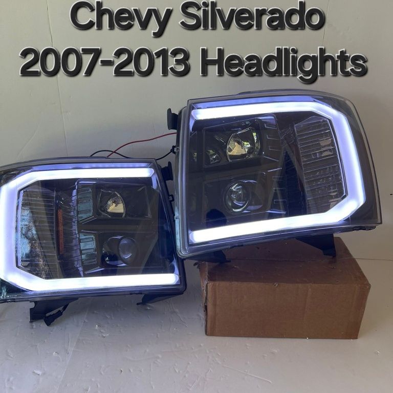 Chevy Silverado 2007-2013 Headlights