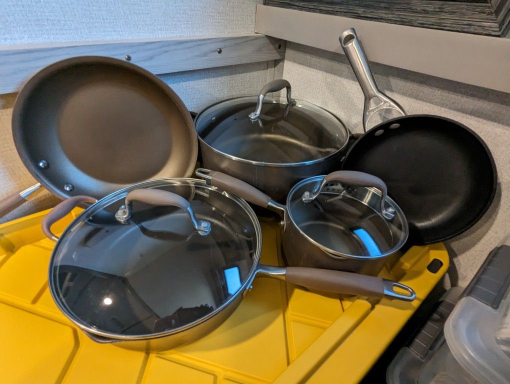 7pc Set Of Calphalon/Analon Cookware