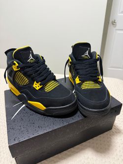 Air Jordan 4 retro thunder