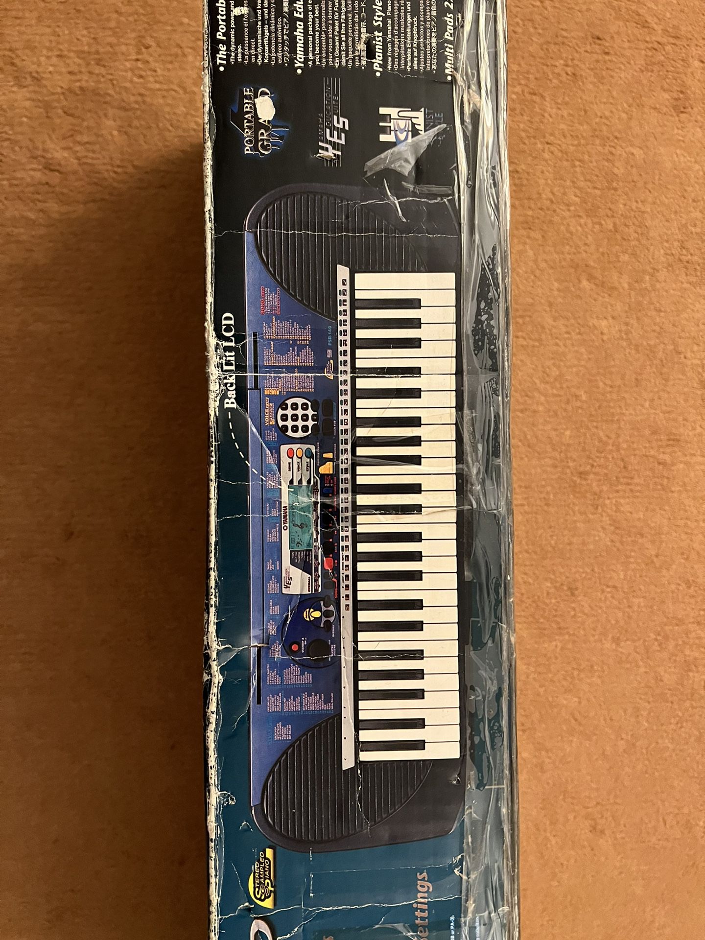 YAMAHA PSR-140 KEYBOARD MIDI PIANO  LCD