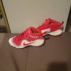 Nike Cleats - Boys Size 2