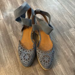 Women’s Sandals 