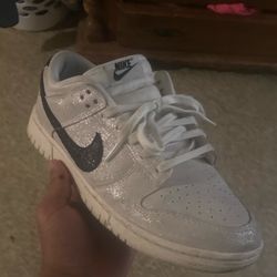 Women’s Nike Dunk Se  Glittery 