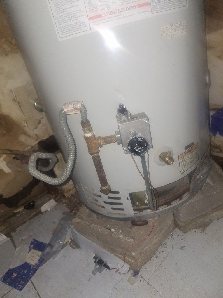 Brad White 75 Gallon Gas Hot Water Heater