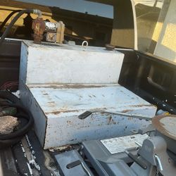 Fuel Box With Pump