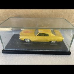 Model collectible cars