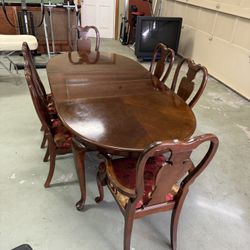 Solid Wood, Kitchen Table and Six Chairs Set ( Includes Two Extra Leafs)