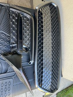 Grille Toyota corolla 2020