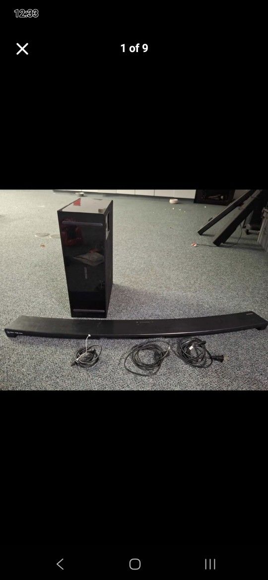 Samsung curved soundbar / subwoofer bundle
