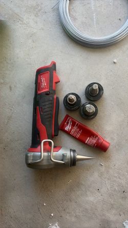 Milwaukee M12 ProPEX Expansion Tool with Heads