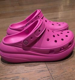 Crocs Classic Crush Platform Clog – Hot Pink / Juice