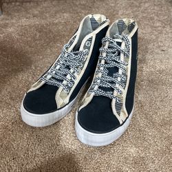 Lacoste Sneakers